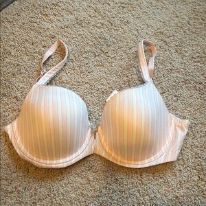 Brand new Victorias Secret Body by Victoria lined Demi bra - 32DD